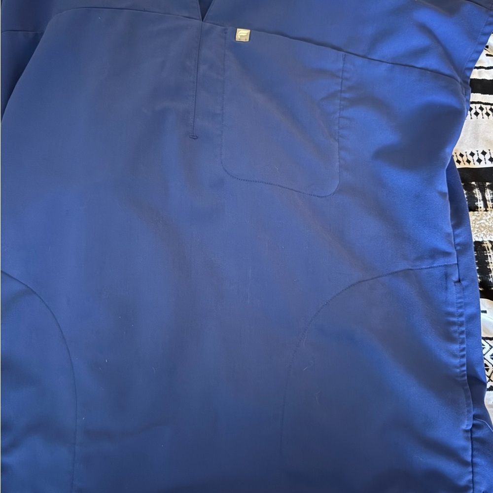 Fabletics Navy Scrub Top- Multiple Fabletics Scru… - image 2